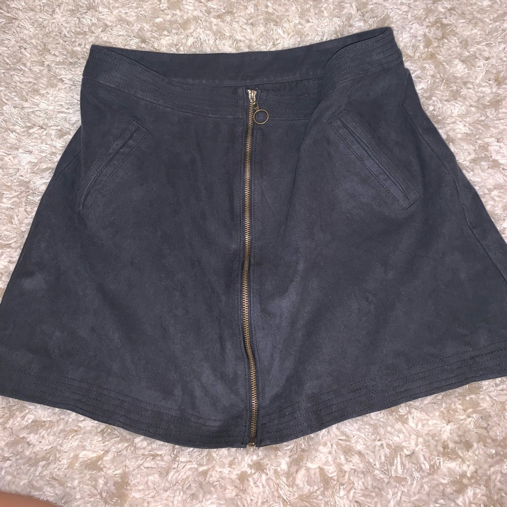 Black skirt